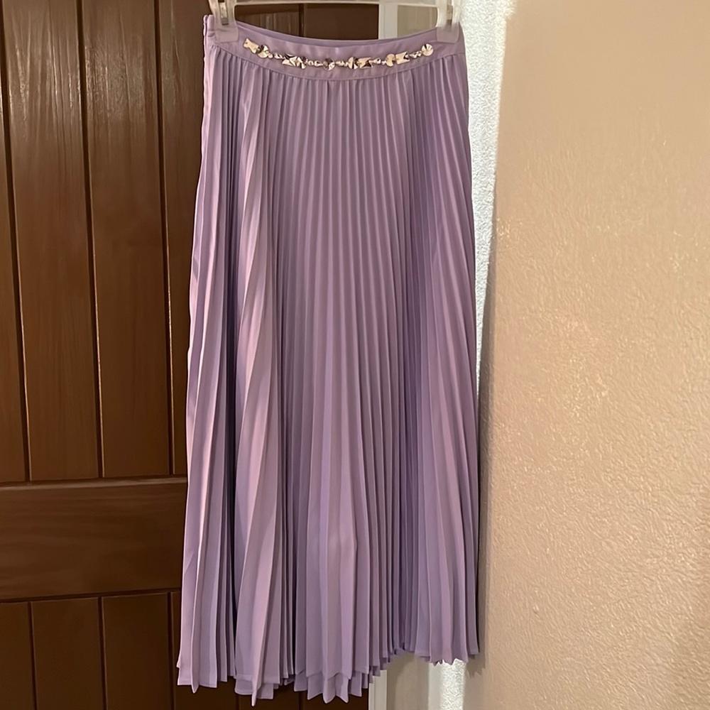 Brand new never worn.Light purple SHEIN skirt. So beautiful and full!!